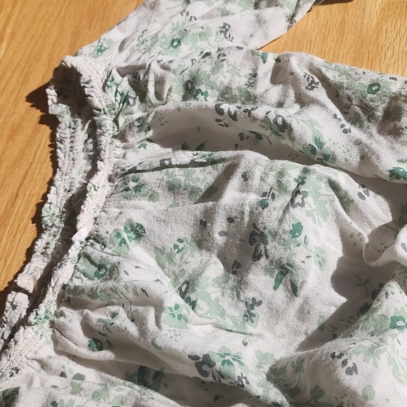 Ardene Off the Shoulder Crop - Picture 2 of 2